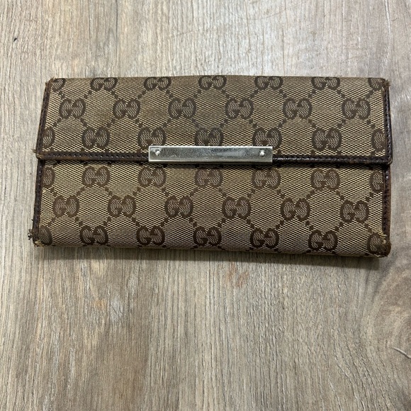 Gucci Brown Monogram Wallet - Picture 1 of 15